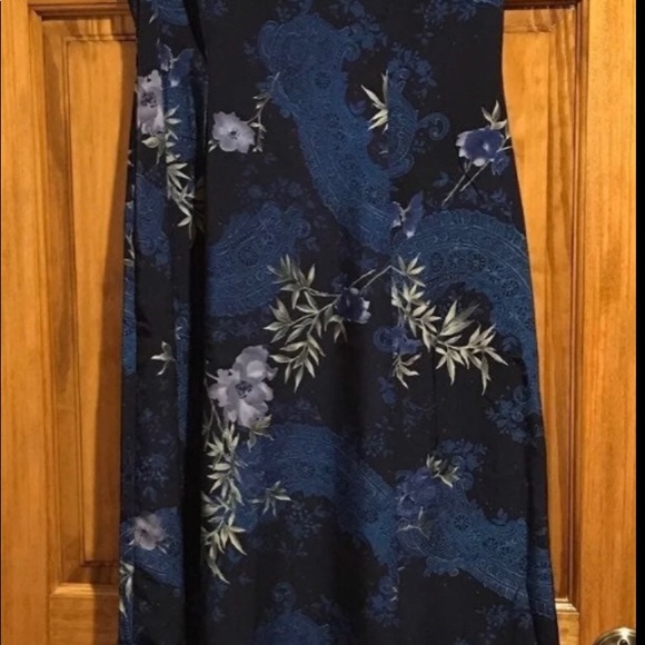 Scarlett Blue Multicolor Flower Floral Maxi Dress
Ladies 4 - 6 Small 
Measures - Picture 9 of 16